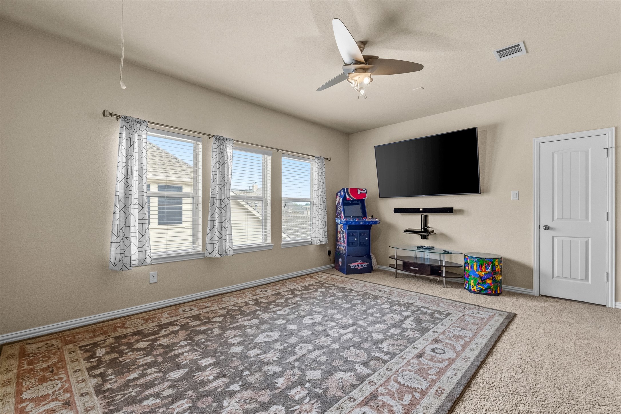 1005 High Hawk Trail Euless TX 76039