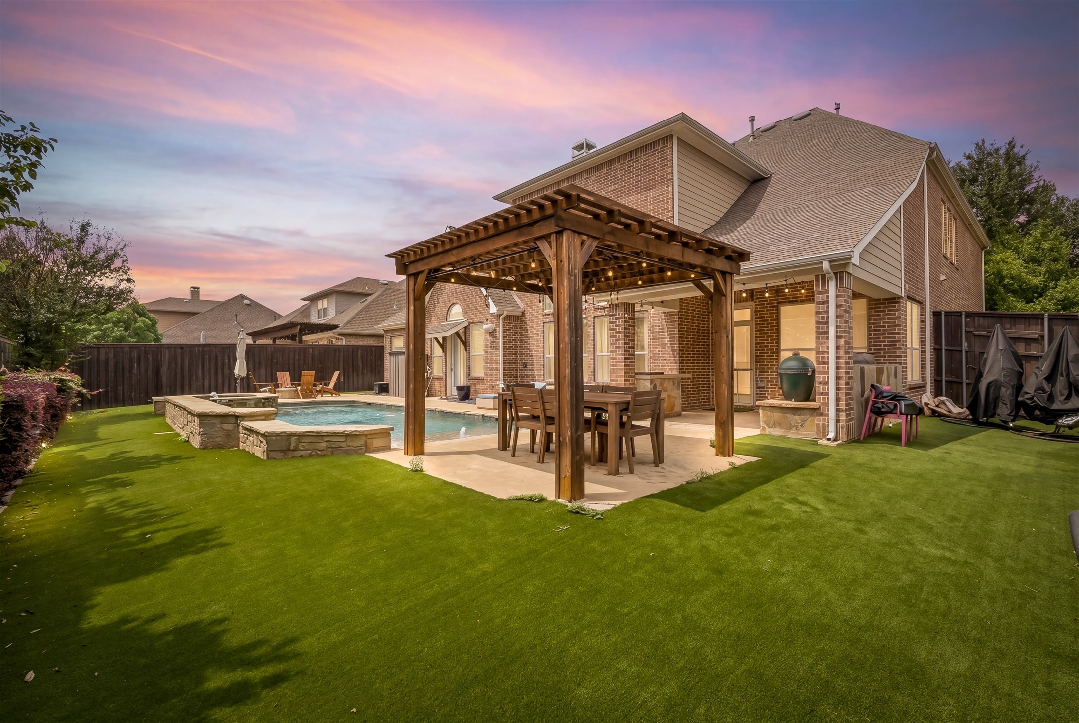 1005 High Hawk Trail Euless TX 76039