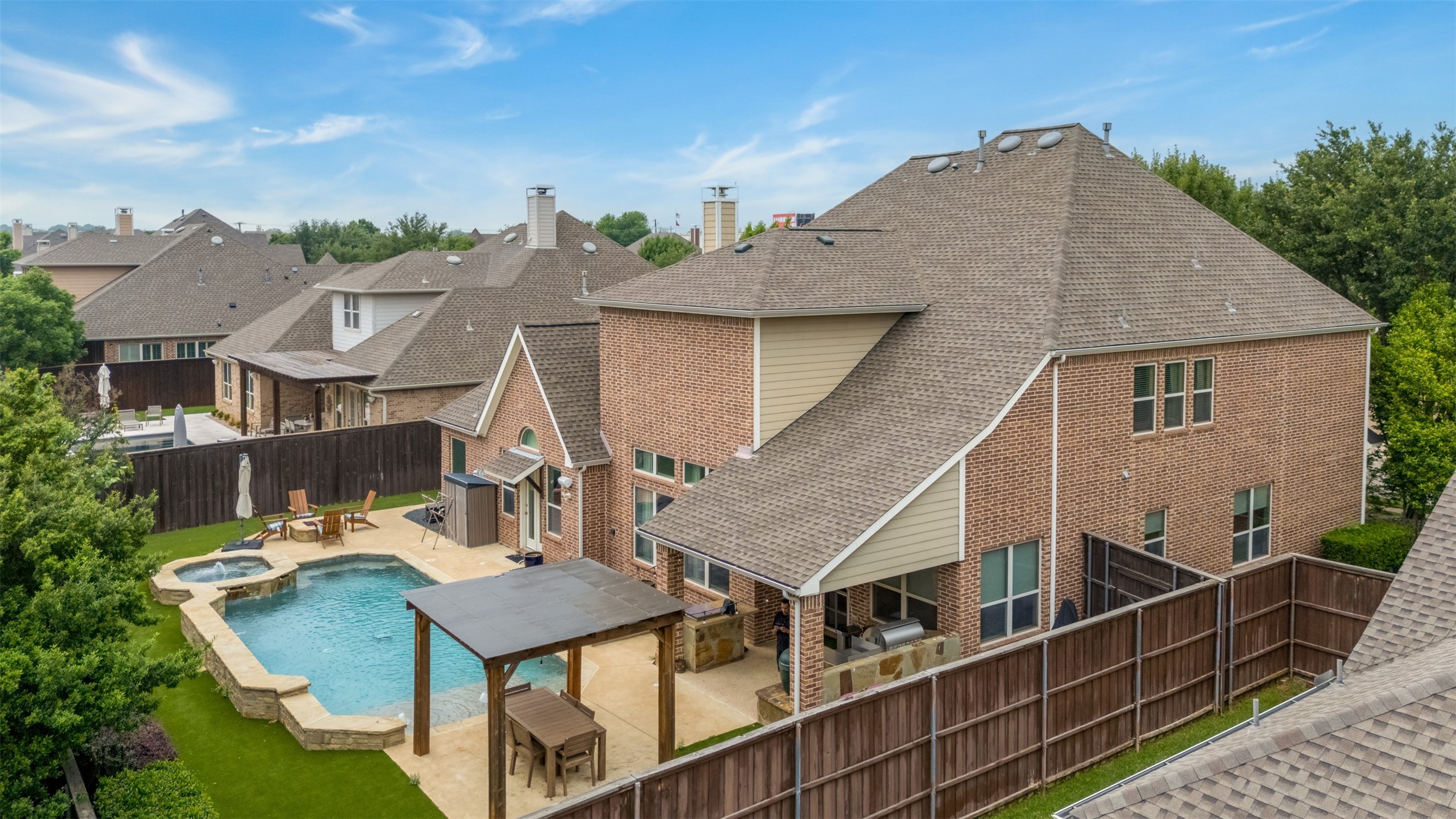 1005 High Hawk Trail Euless TX 76039