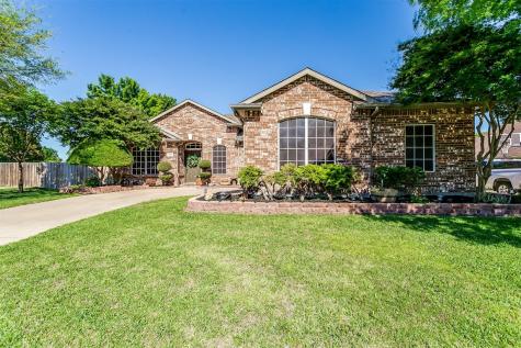 1021 Muscadine Vine Street Crowley TX 76036