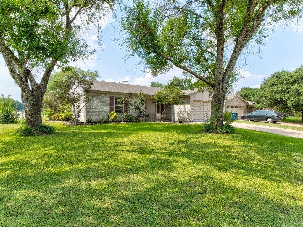 439 Parkview Court Burleson TX 76028