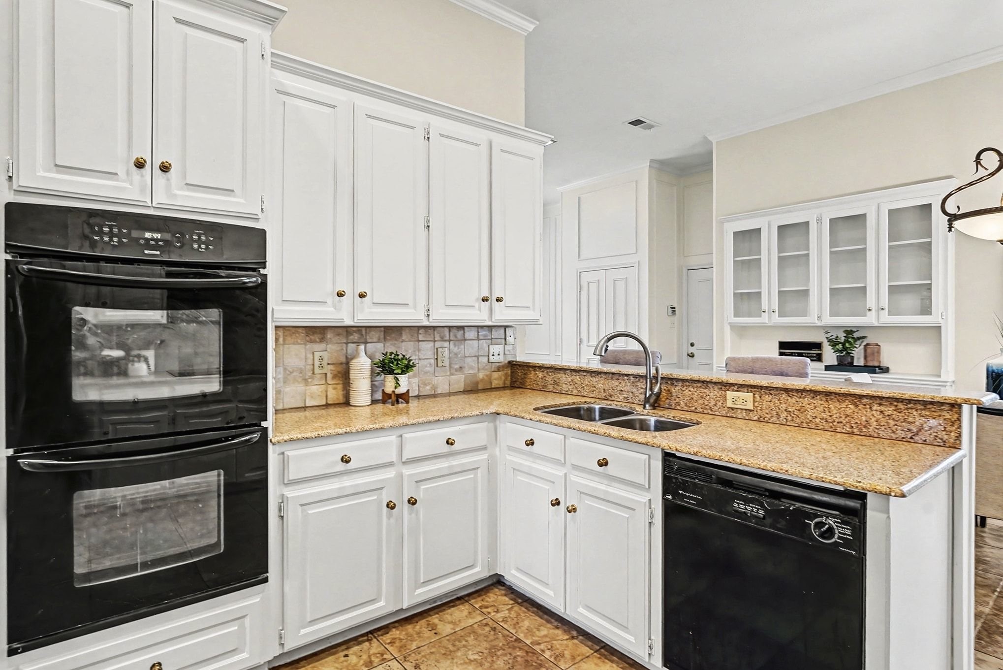6646 Genstar Lane Dallas TX 75252
