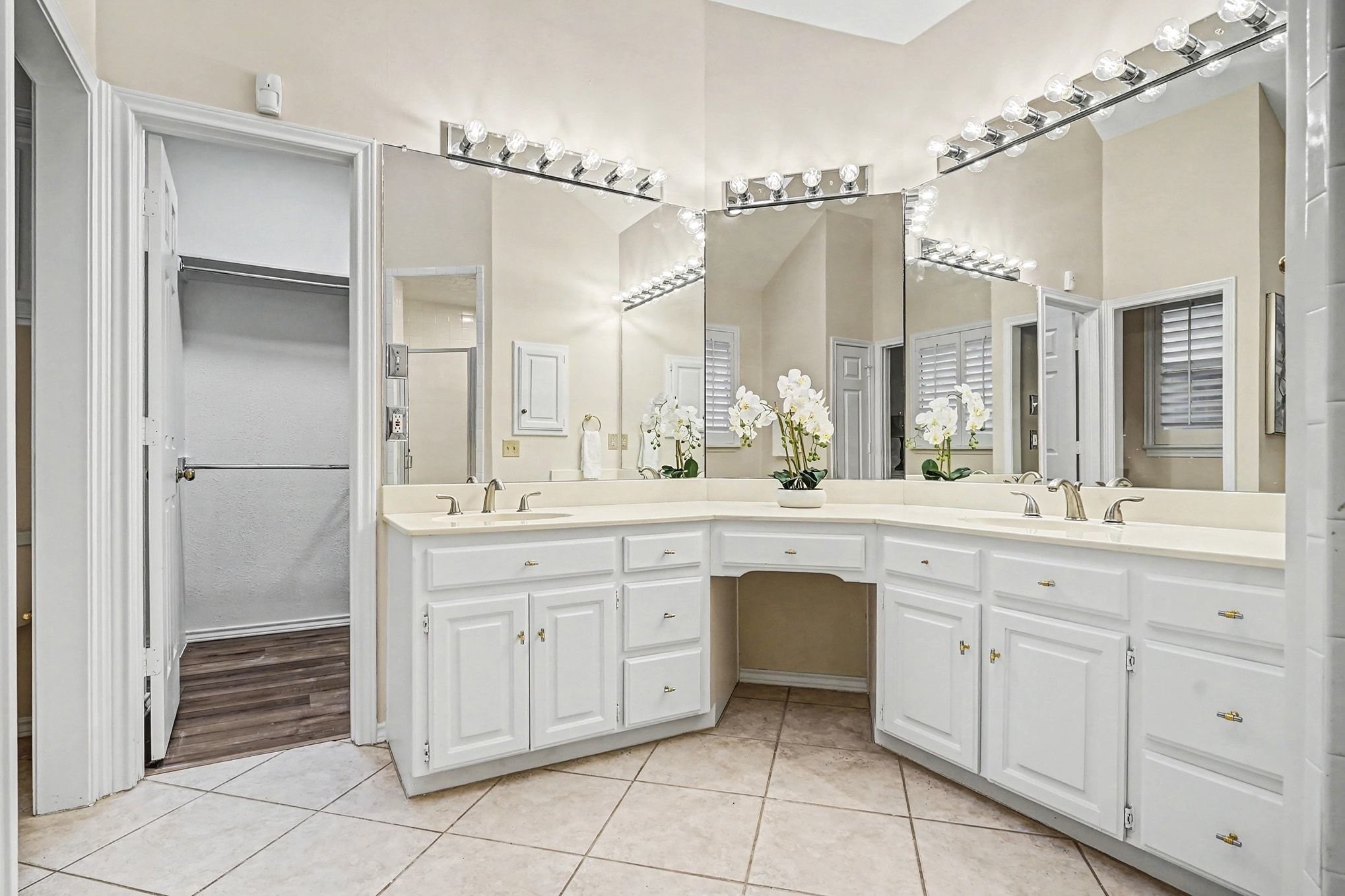 6646 Genstar Lane Dallas TX 75252