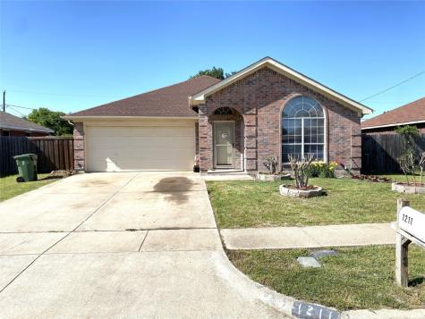 1211 Brookvalley Drive Arlington TX 76018
