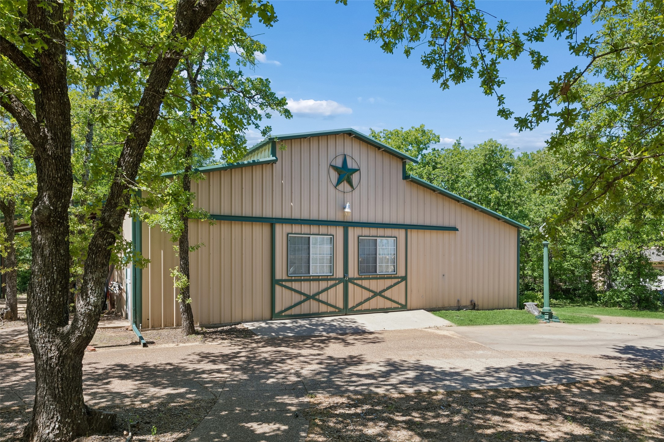 385 Meadow View Drive Argyle TX 76226