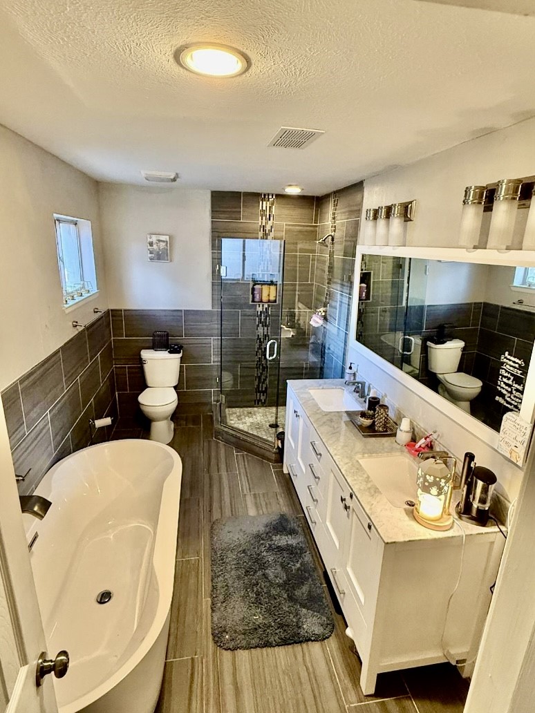 2888 Reedcroft Drive Farmers Branch TX 75234