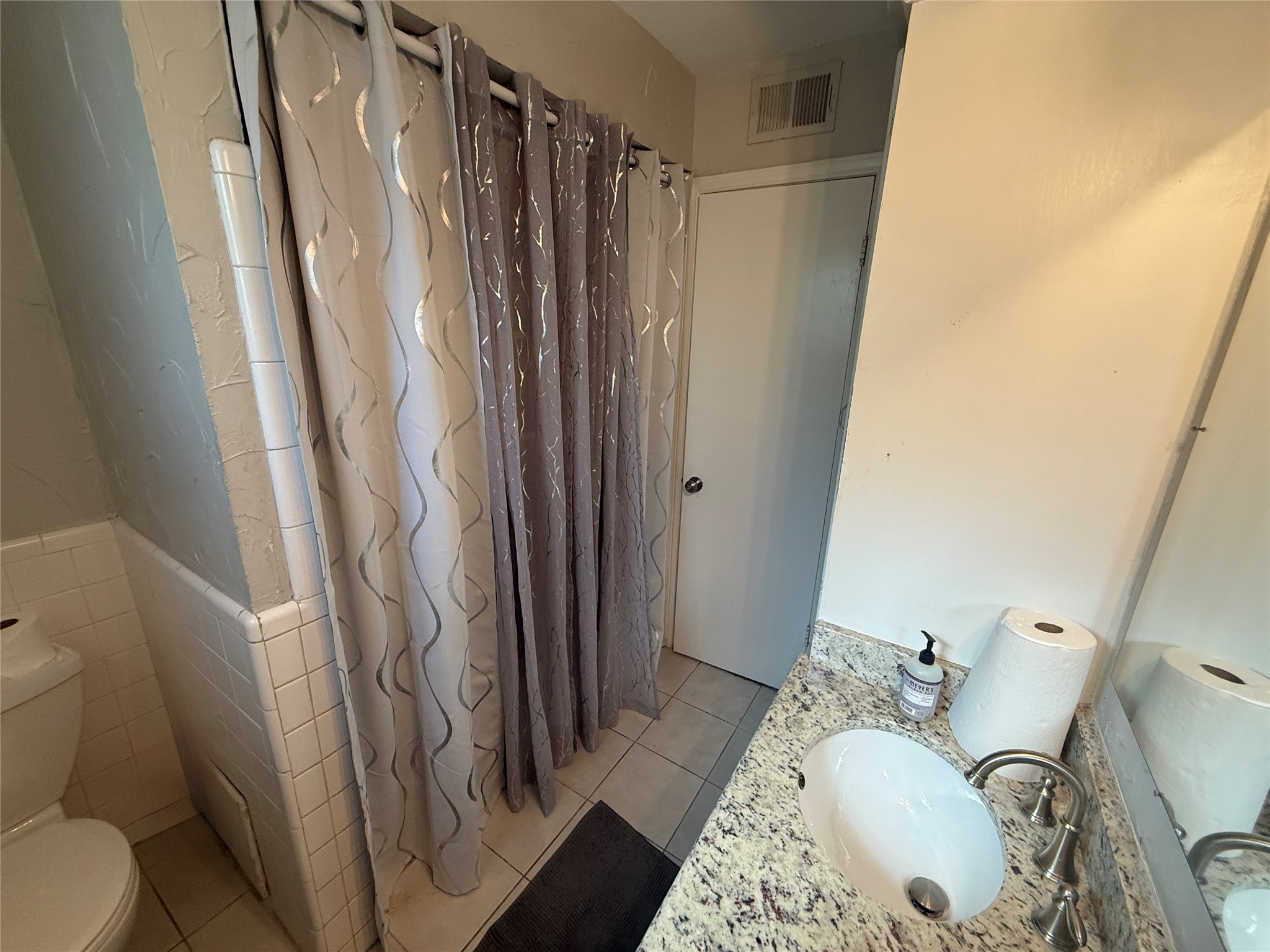 2888 Reedcroft Drive Farmers Branch TX 75234
