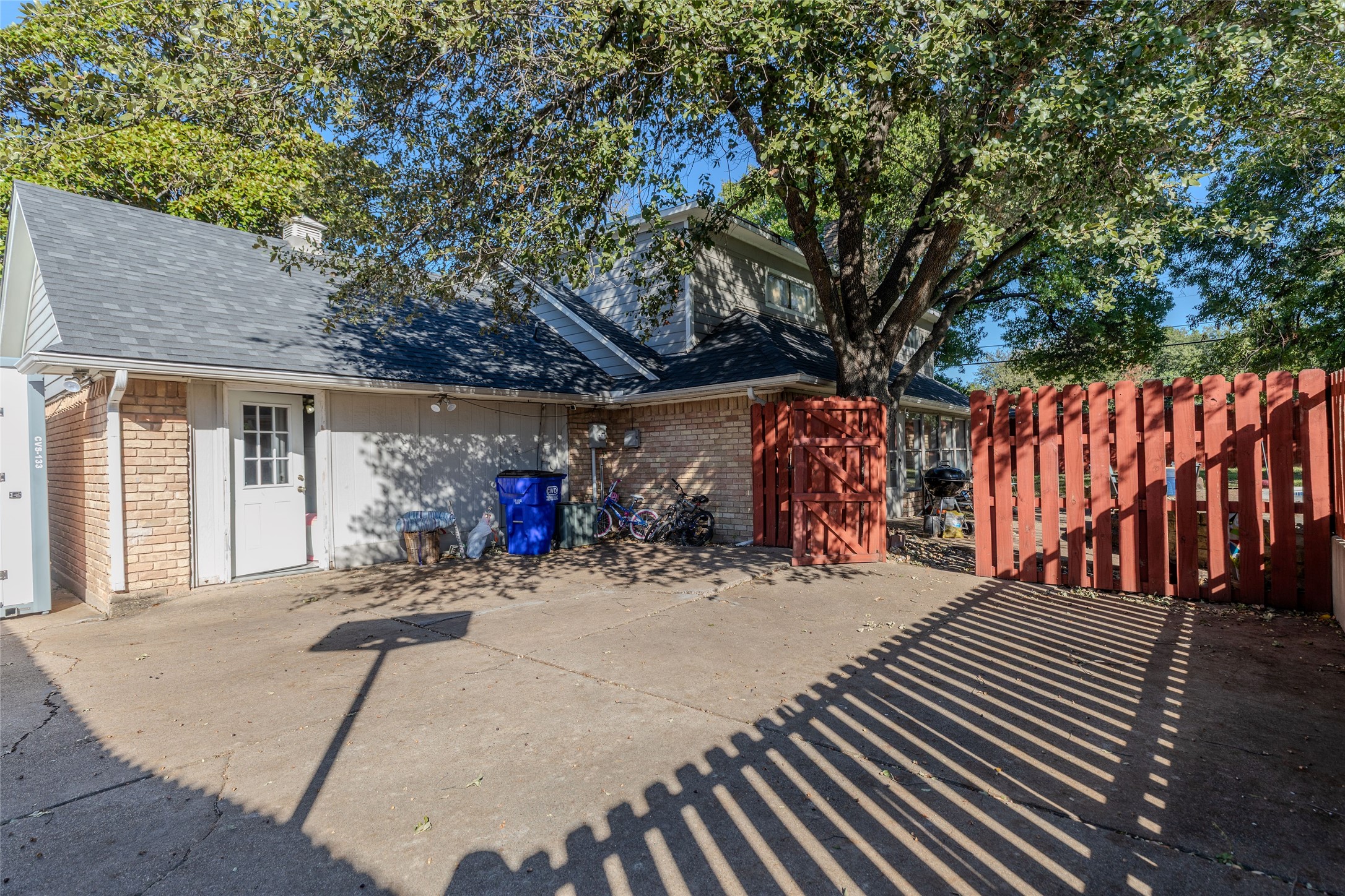 2888 Reedcroft Drive Farmers Branch TX 75234