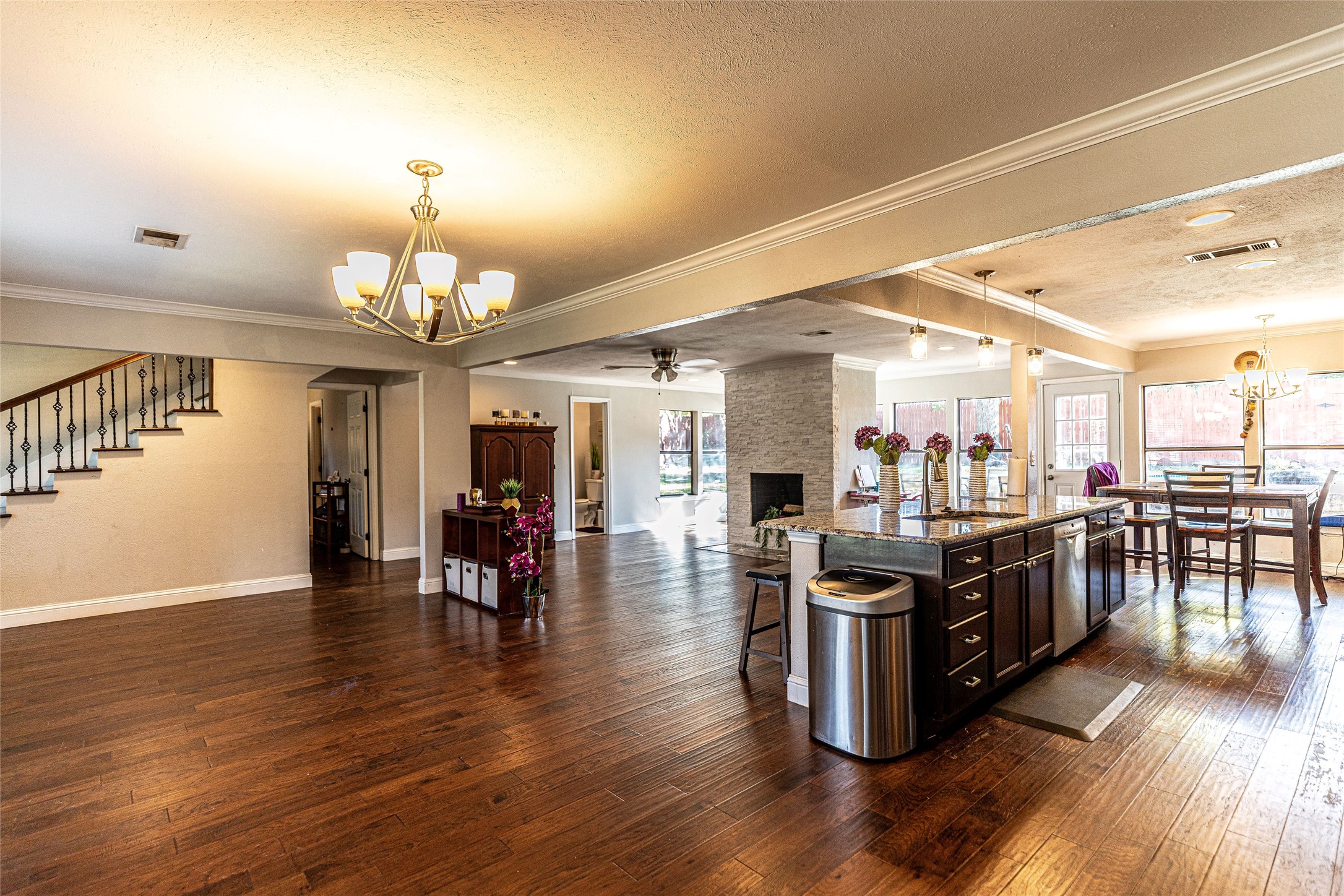 2888 Reedcroft Drive Farmers Branch TX 75234