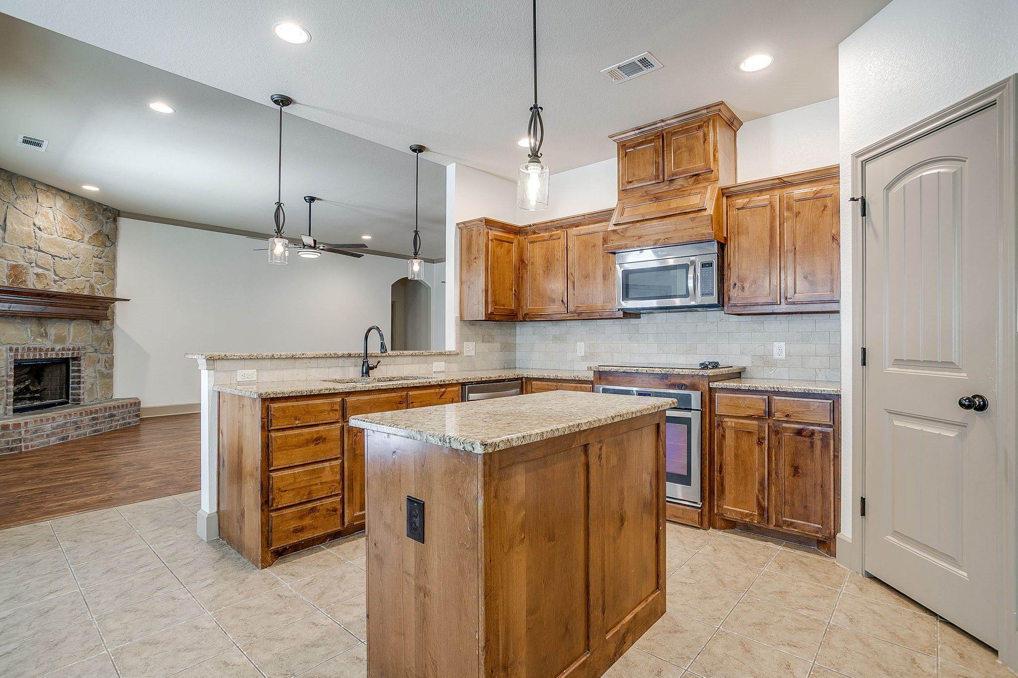 316 Madison Street Burleson TX 76028