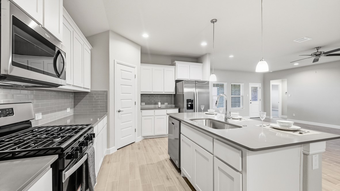 1450 Canterbury Trail Desoto TX 75115