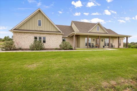 1289 Lonesome Dove Trace Glen Rose TX 76043