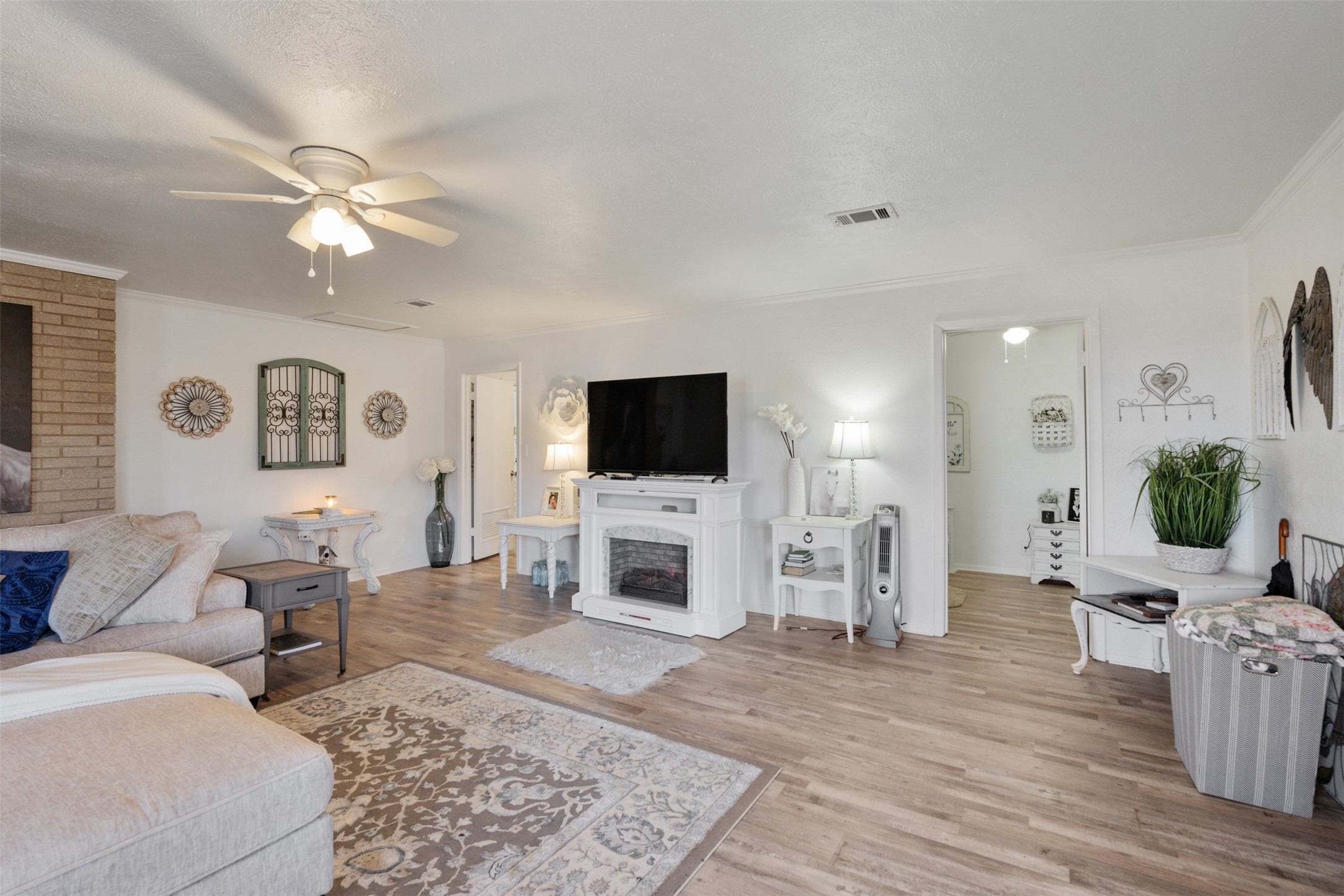 201 Colonial Circle Athens TX 75751