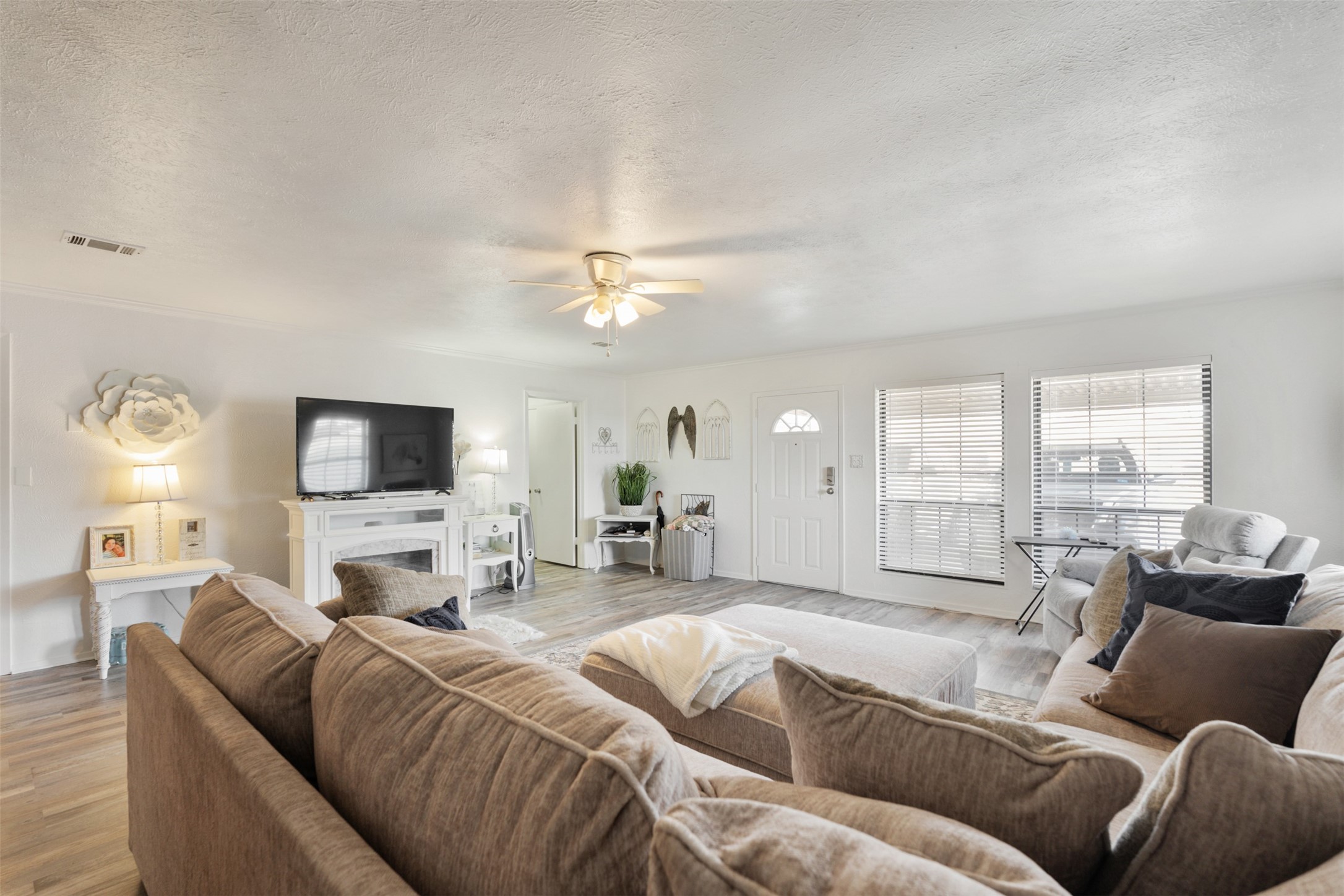 201 Colonial Circle Athens TX 75751