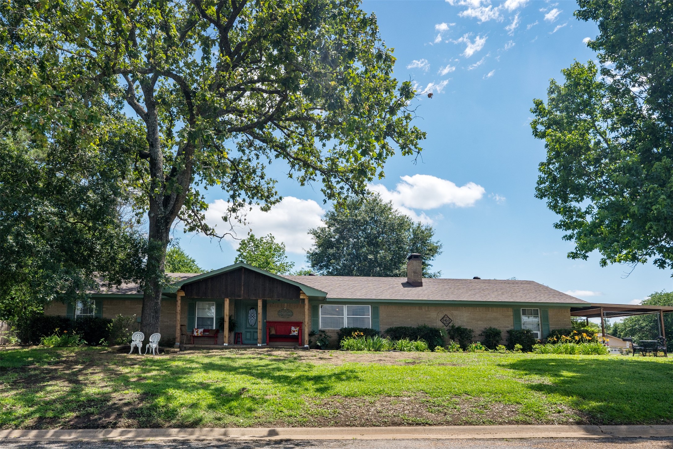 201 Colonial Circle Athens TX 75751