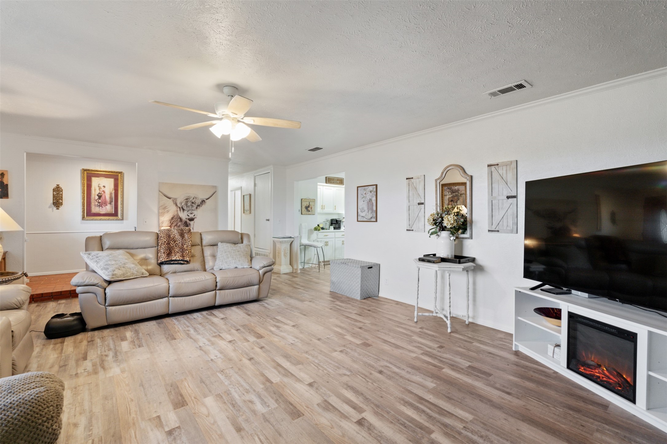 201 Colonial Circle Athens TX 75751