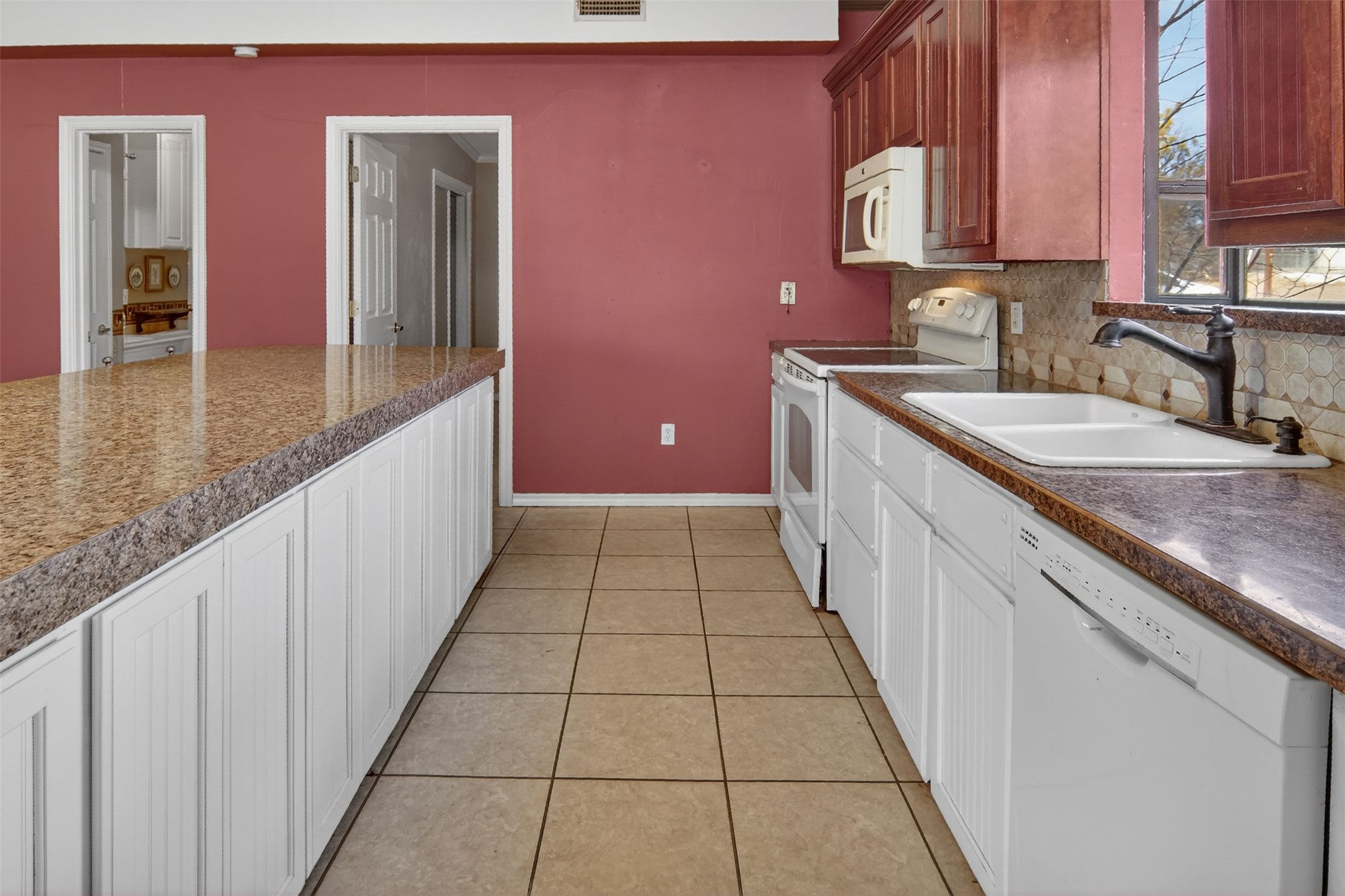 135 Lakeview Drive Runaway Bay TX 76426