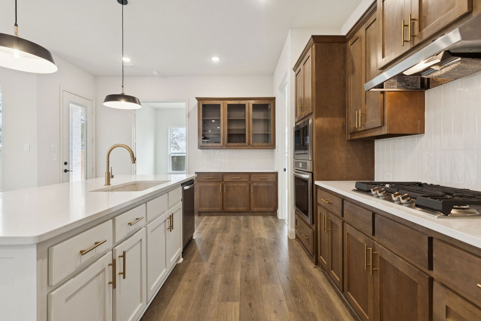 1090 Foxtail Drive Justin TX 76247