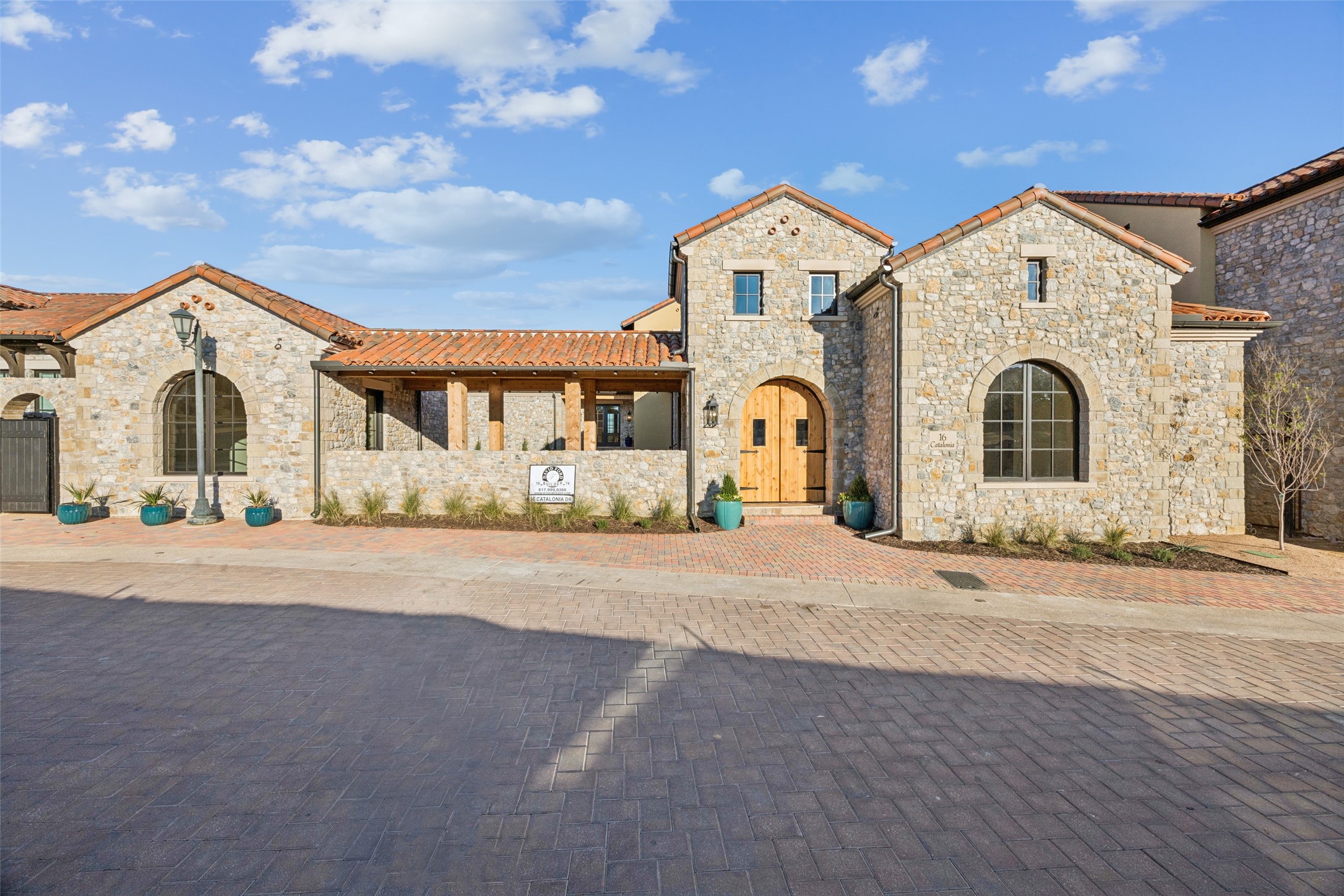 16 Catalonia Drive Westlake TX 76262