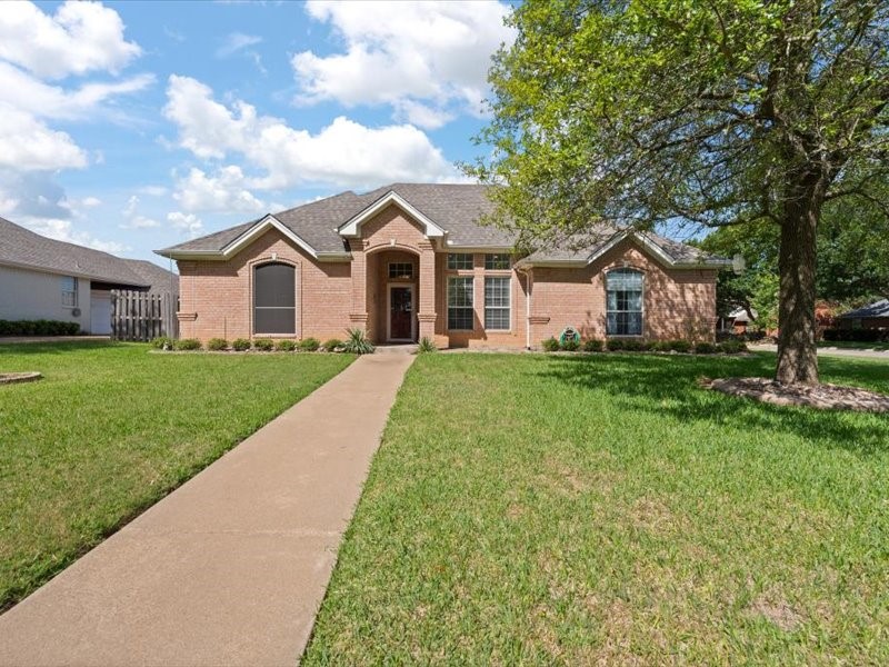 700 Brandon Drive Cleburne TX 76033