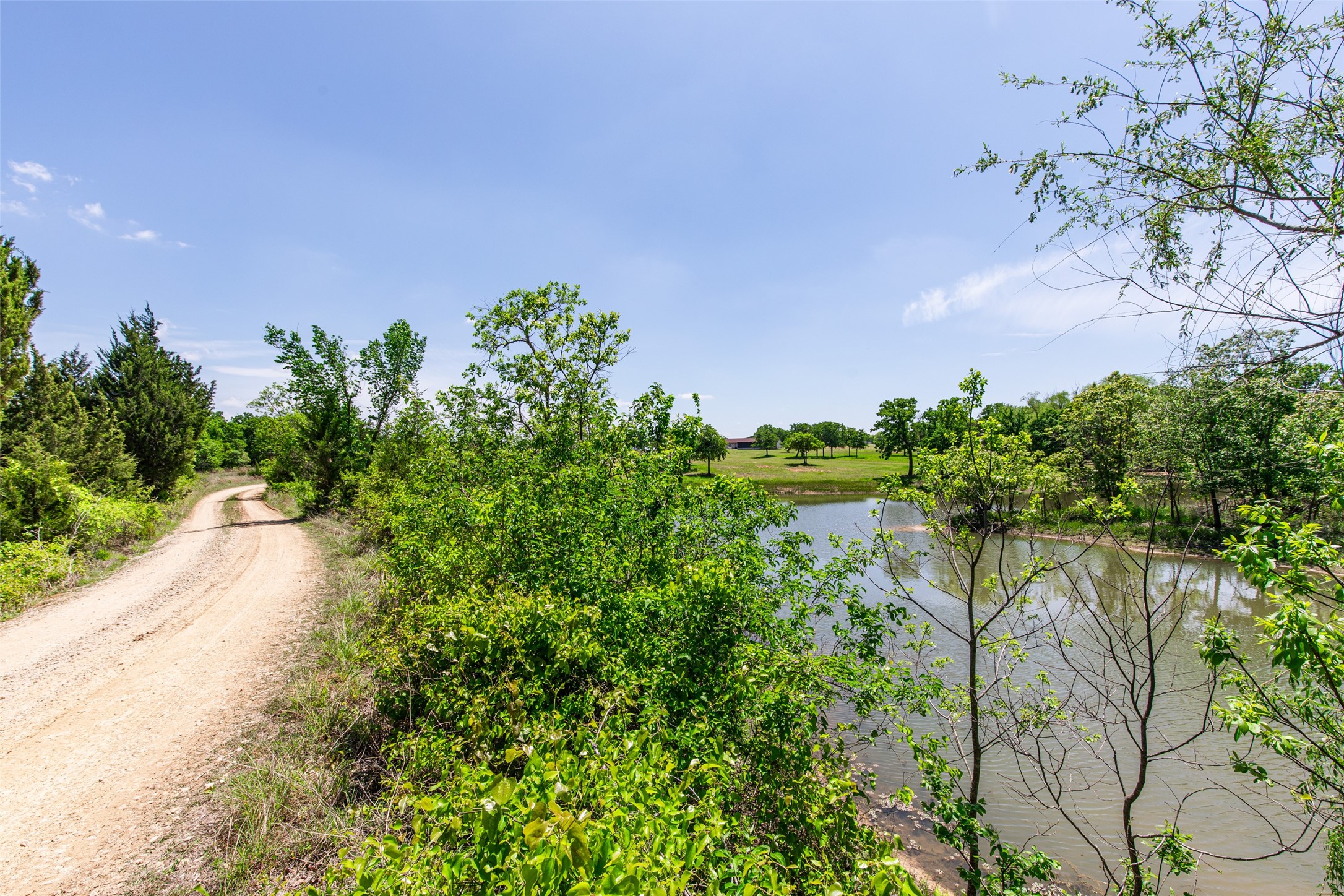 2043 Huddleston Road Sunset TX 76270