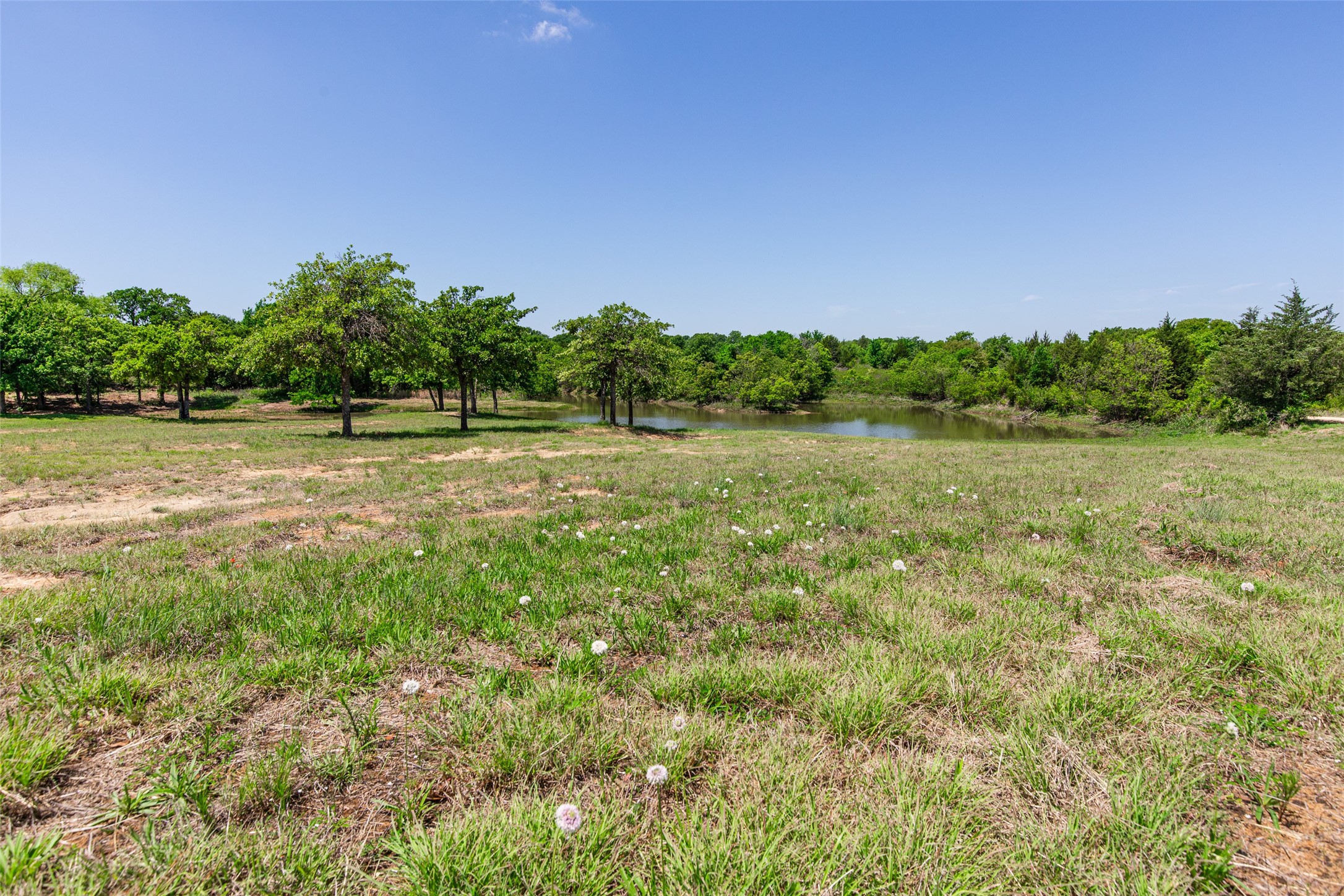 2043 Huddleston Road Sunset TX 76270