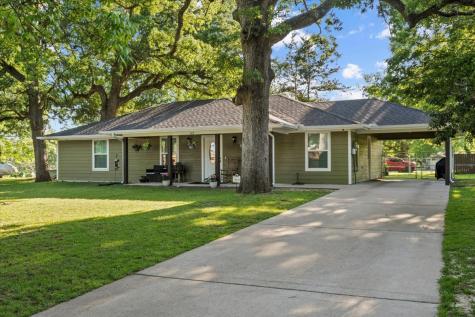107 S Main Street Bonham TX 75418