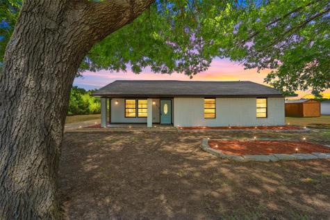 210 Twin Lakes Drive Waxahachie TX 75165