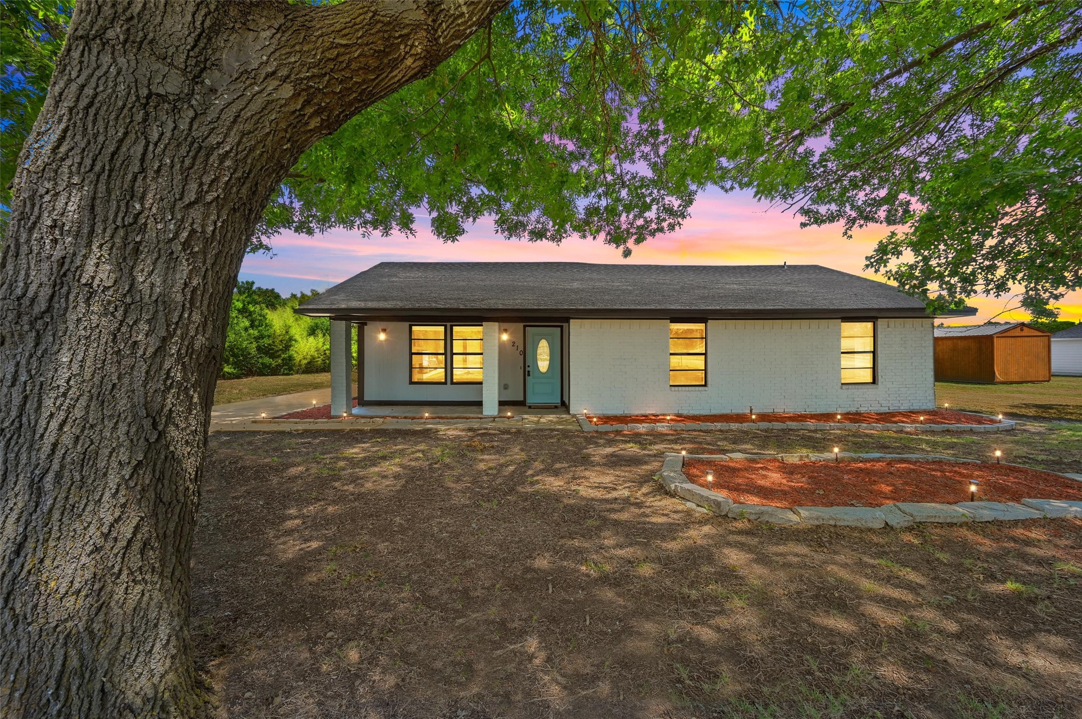 210 Twin Lakes Drive Waxahachie TX 75165