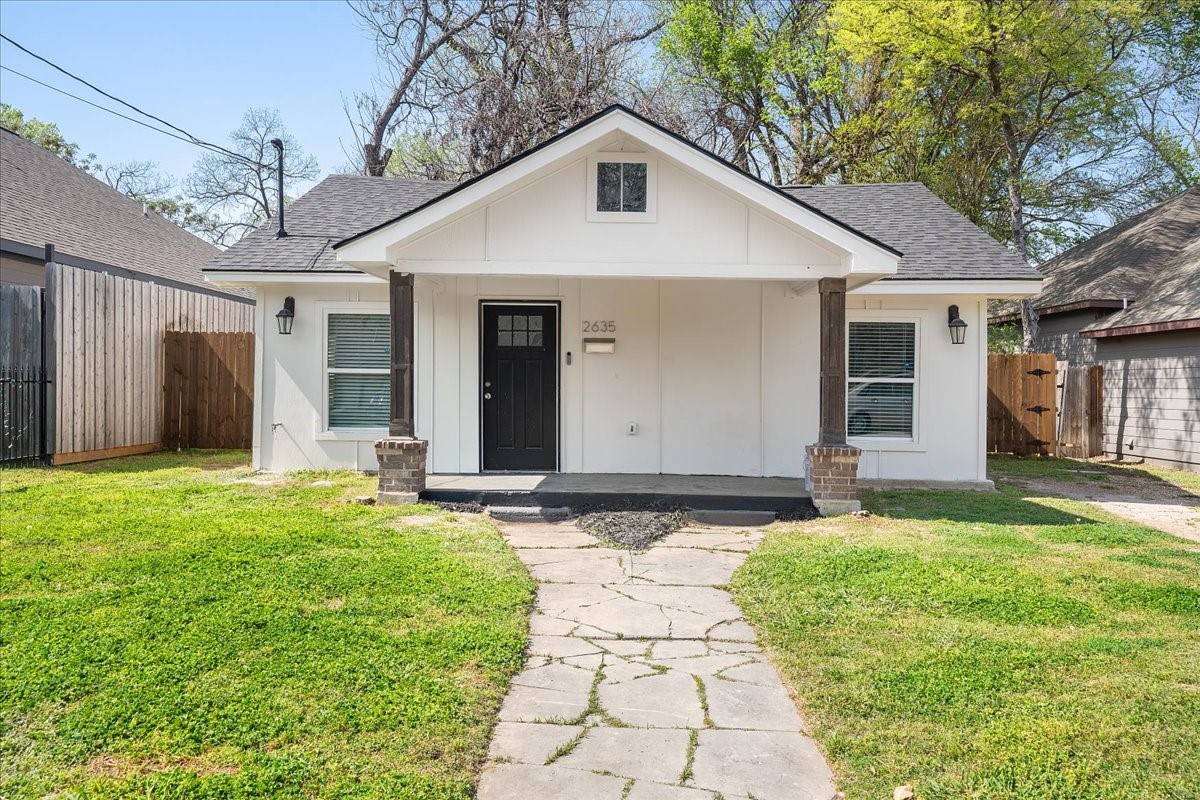 2635 Carpenter Avenue Dallas TX 75215