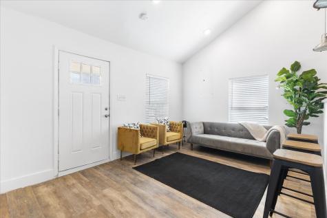 2635 Carpenter Avenue Dallas TX 75215