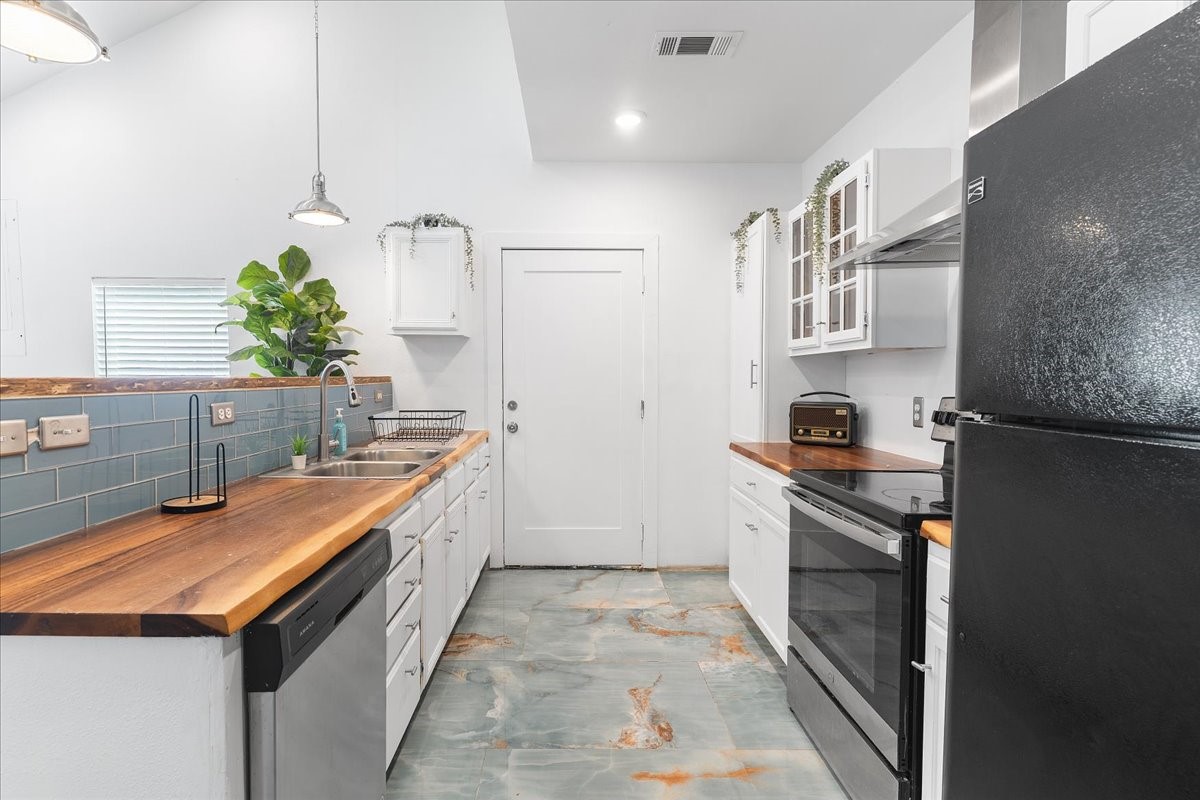 2635 Carpenter Avenue Dallas TX 75215