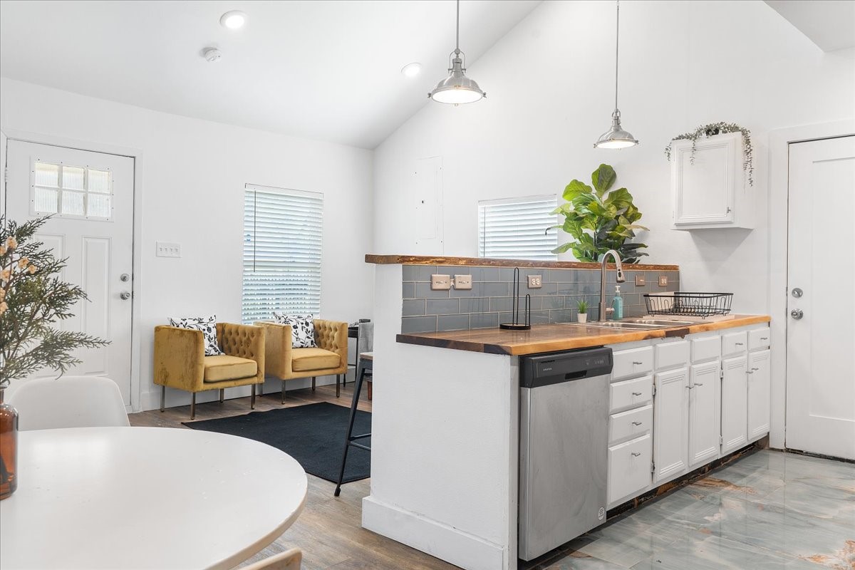 2635 Carpenter Avenue Dallas TX 75215
