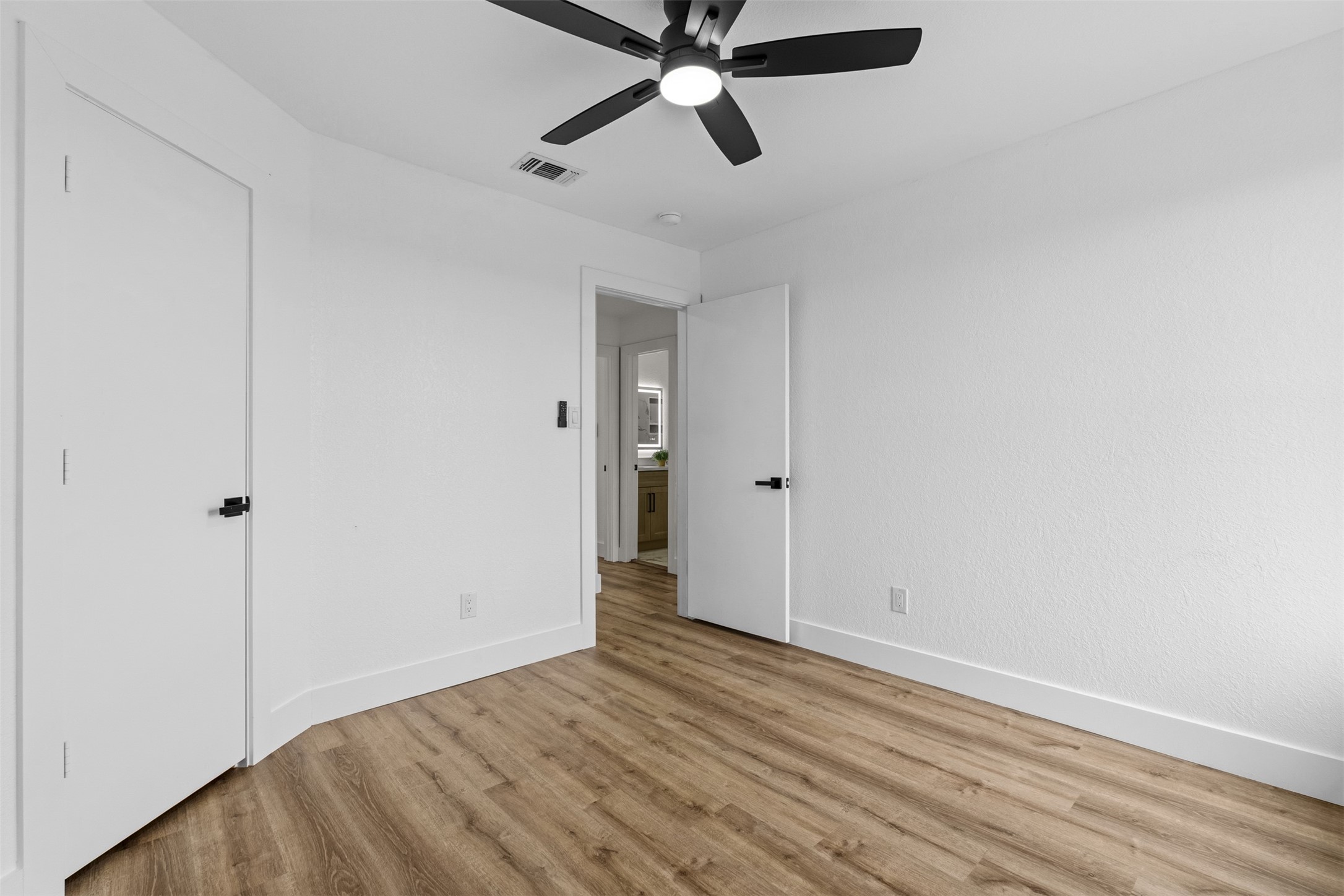 2712 Pioneer Lane Lancaster TX 75146