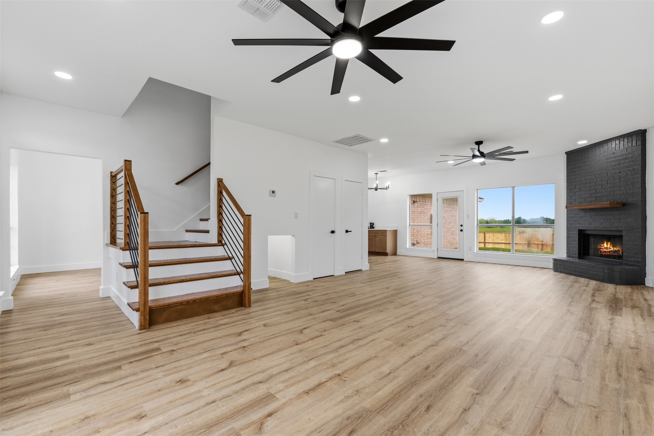 2712 Pioneer Lane Lancaster TX 75146