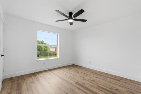 2712 Pioneer Lane Lancaster TX 75146