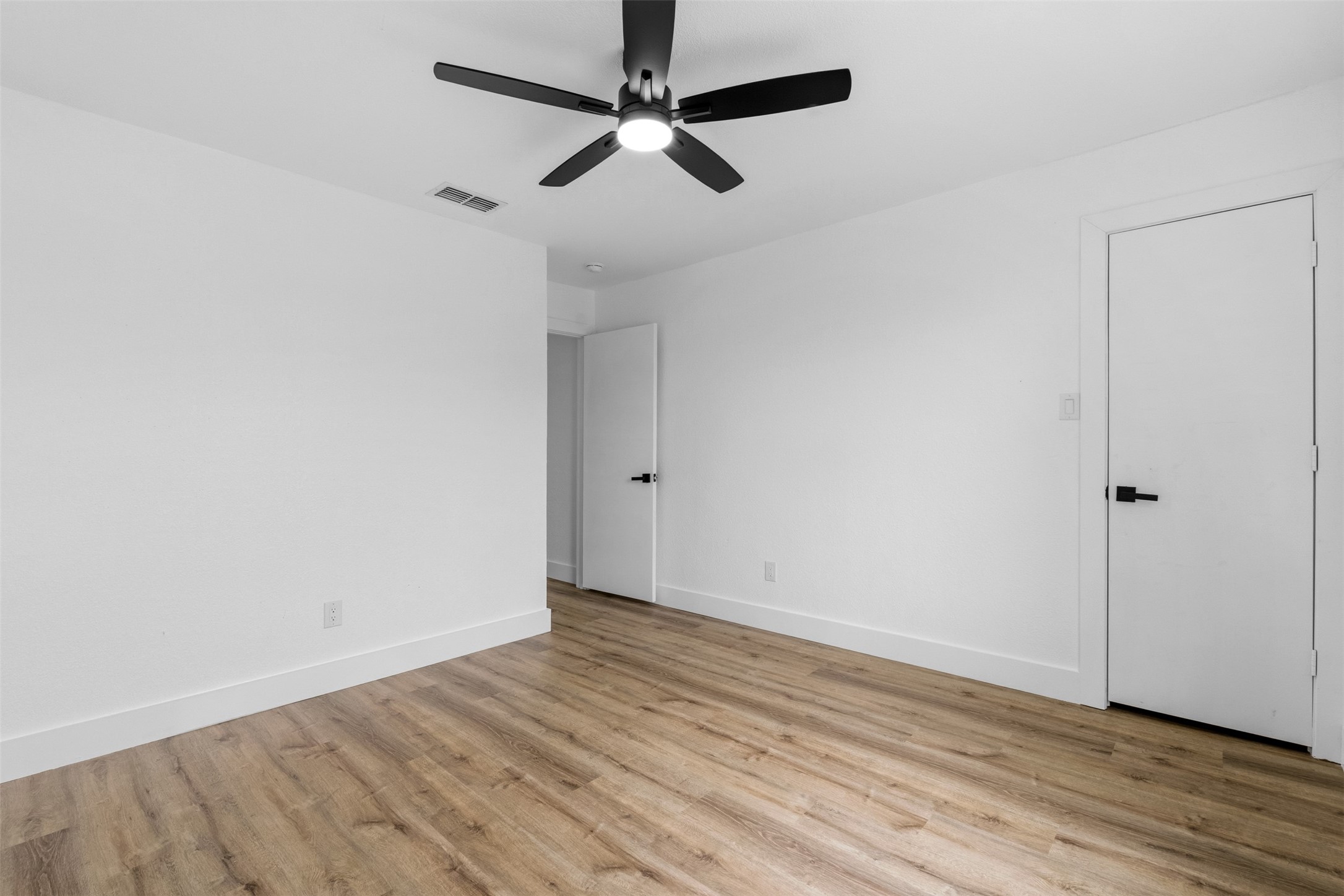 2712 Pioneer Lane Lancaster TX 75146