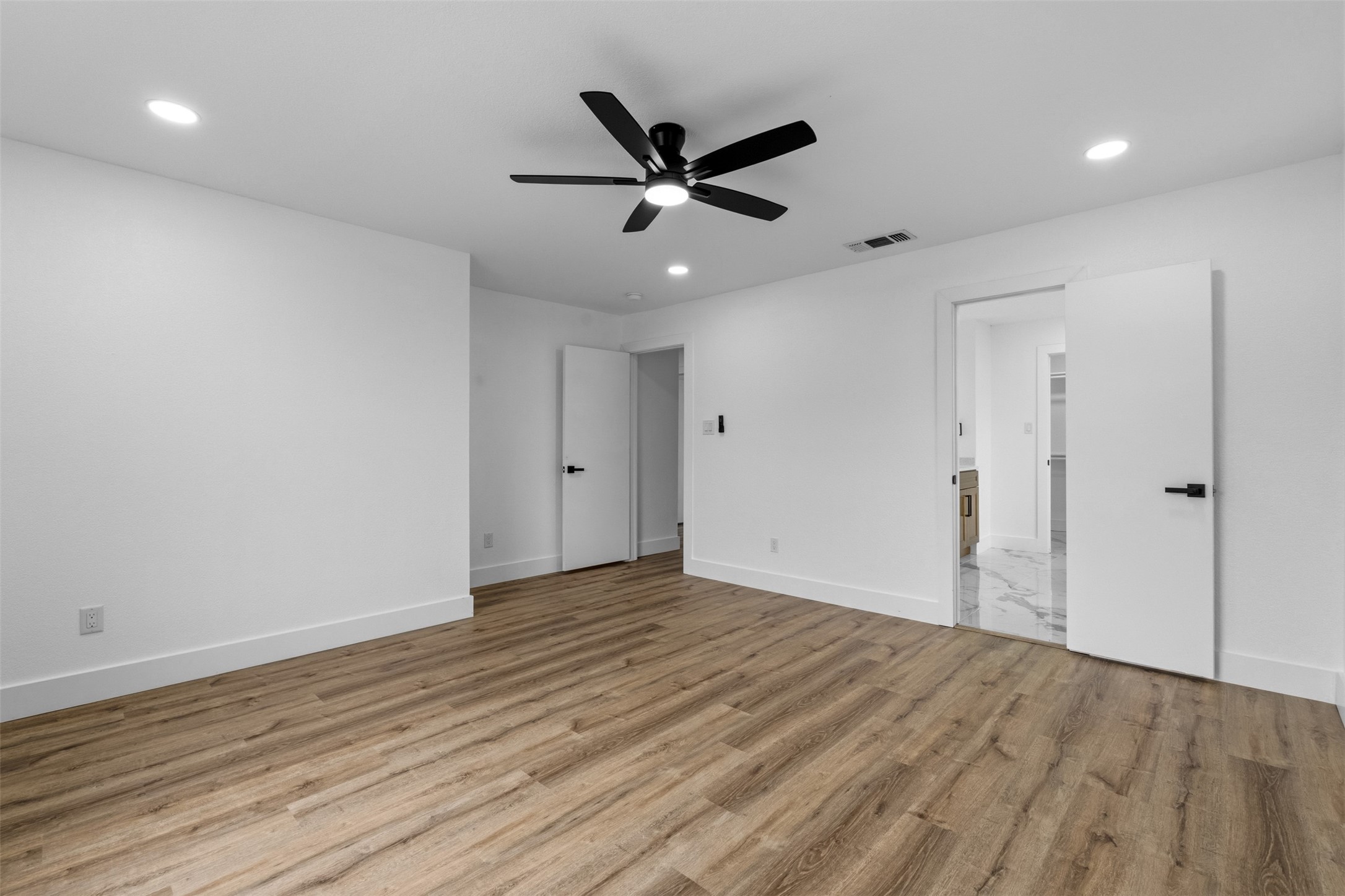 2712 Pioneer Lane Lancaster TX 75146