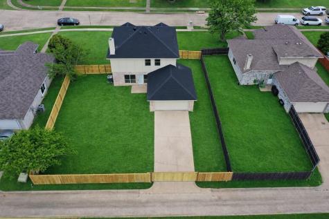 2712 Pioneer Lane Lancaster TX 75146