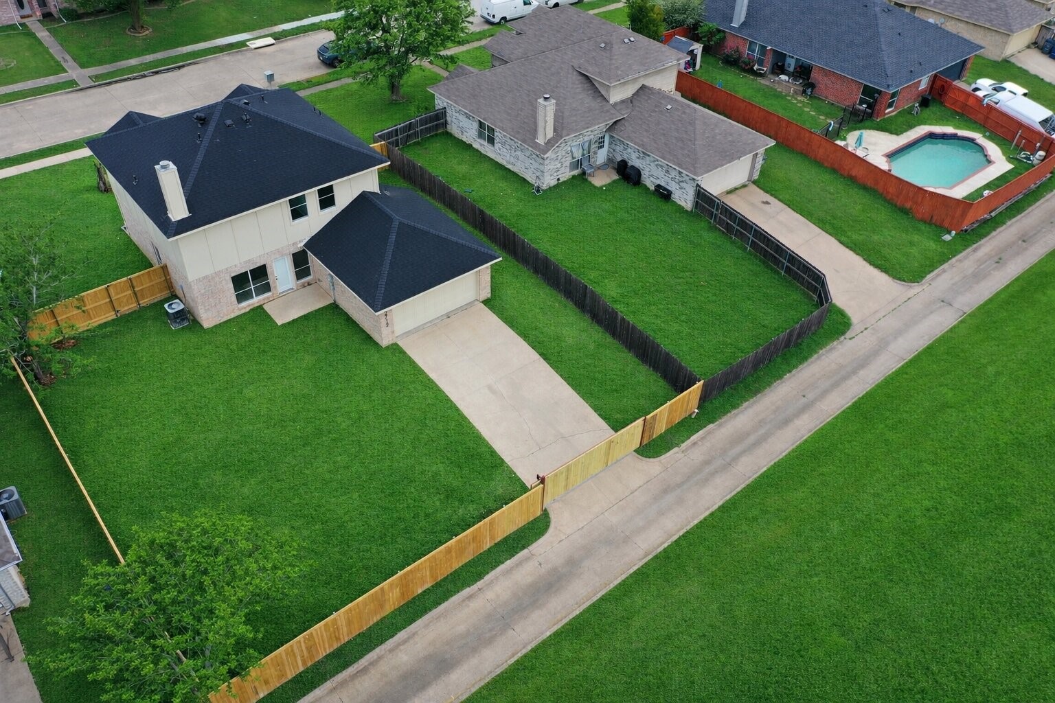 2712 Pioneer Lane Lancaster TX 75146