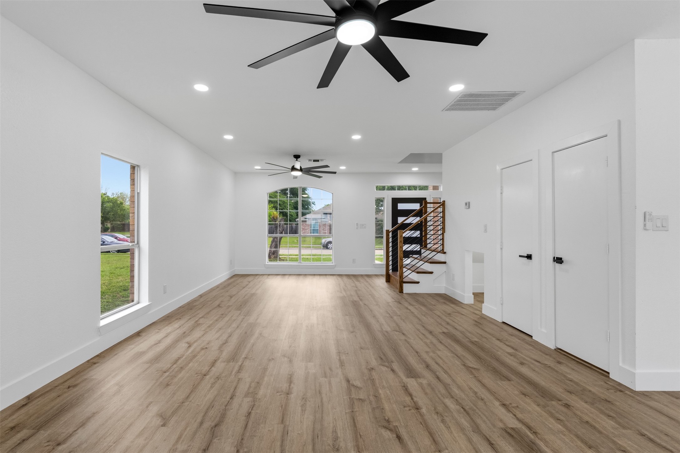 2712 Pioneer Lane Lancaster TX 75146