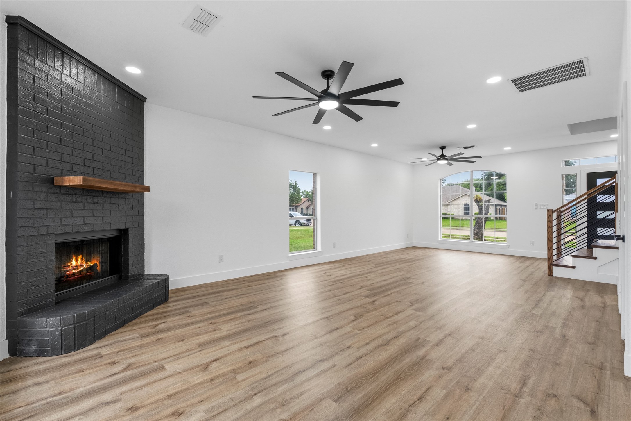2712 Pioneer Lane Lancaster TX 75146