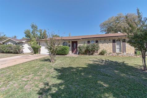 3910 Mayflower Drive Garland TX 75043