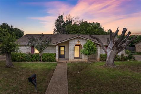 324 Bowie Lane Hewitt TX 76643