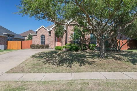 2728 Meadow Lake Drive Grand Prairie TX 75050