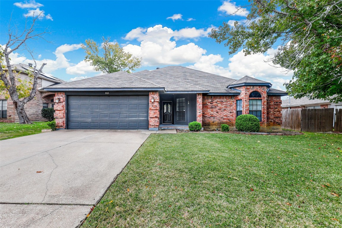 810 Ackers Drive Arlington TX 76001
