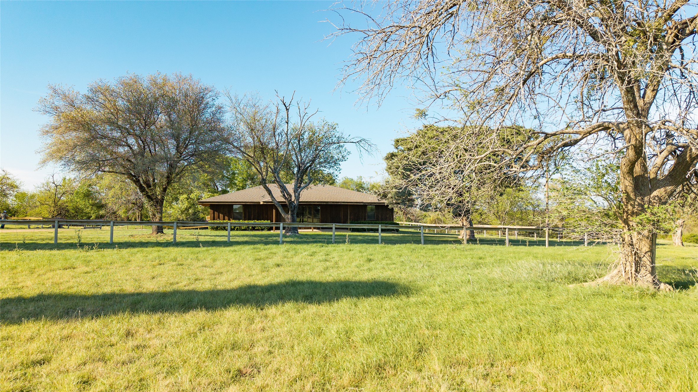 563 County Road 4730 Leonard TX 75452
