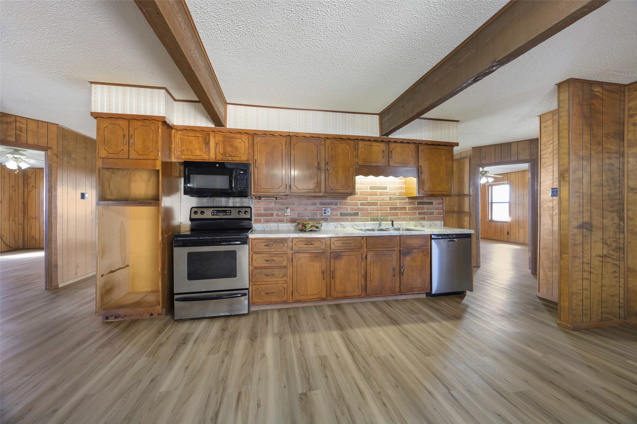 563 County Road 4730 Leonard TX 75452