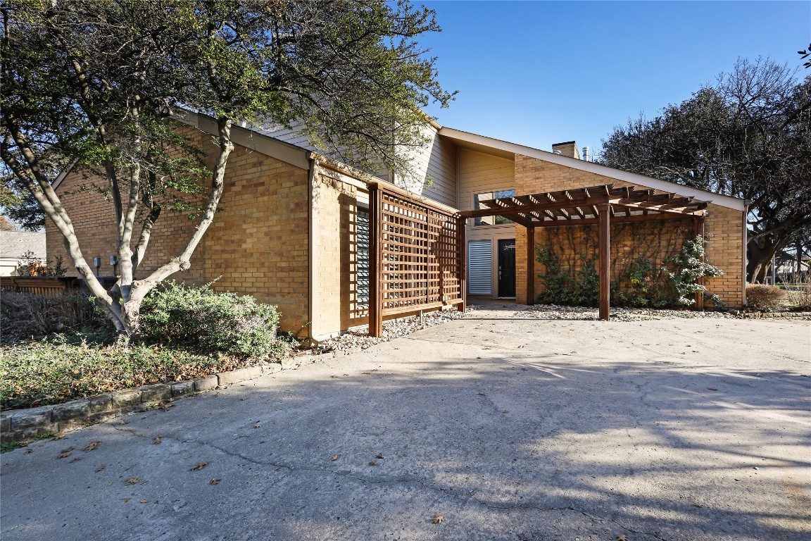 7168 Manor Oaks Drive Dallas TX 75248