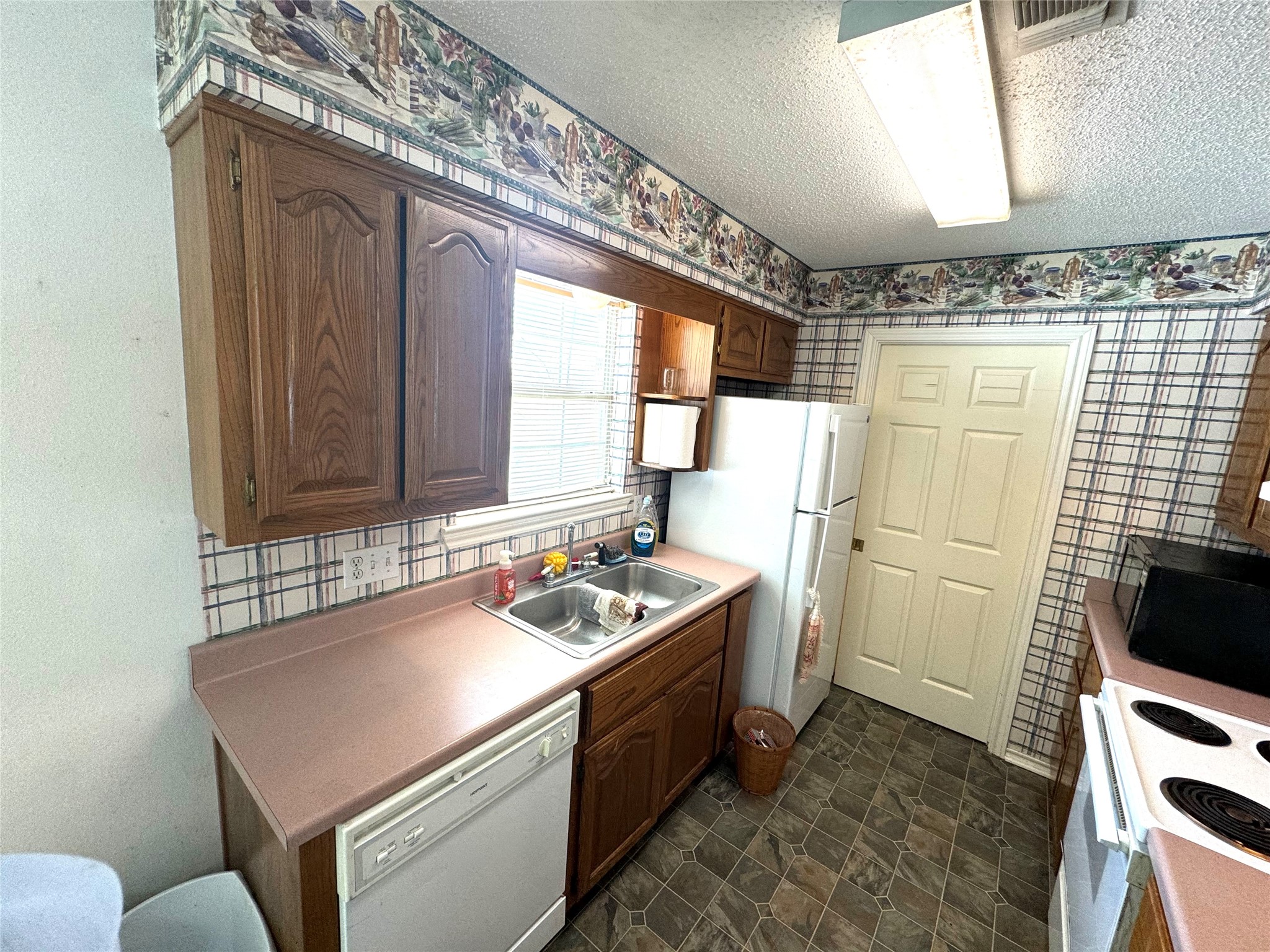 205 County Road 1135 Ravenna TX 75476